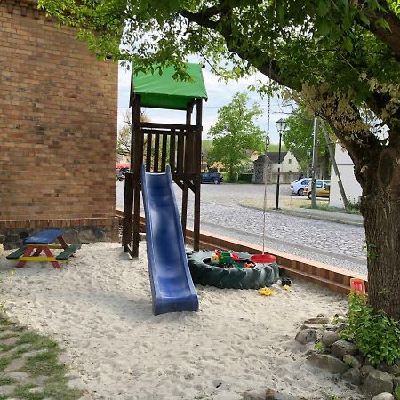 Alte Schule Cafe Und Pension Drehna Exteriér fotografie