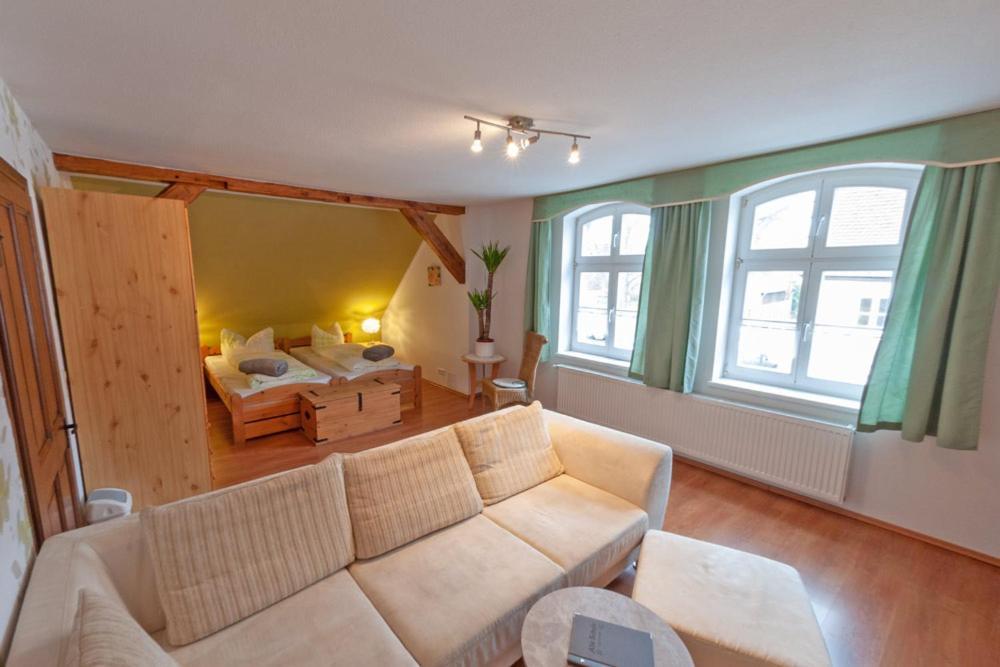 Alte Schule Cafe Und Pension Drehna Exteriér fotografie