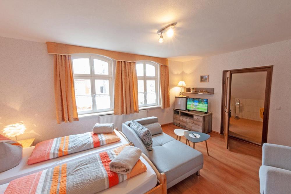 Alte Schule Cafe Und Pension Drehna Exteriér fotografie